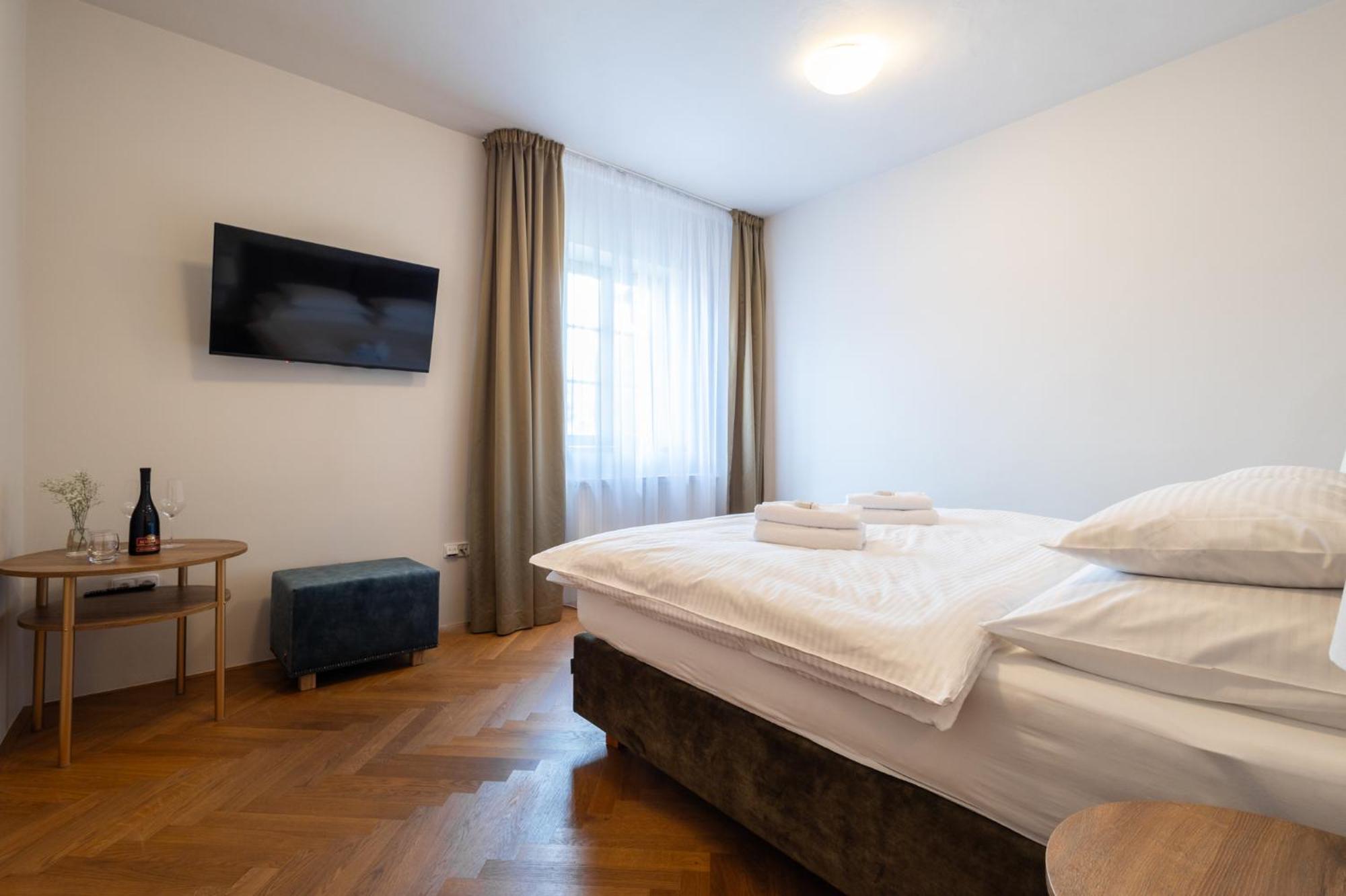 Hotel Tanzberg 미쿨로프 외부 사진